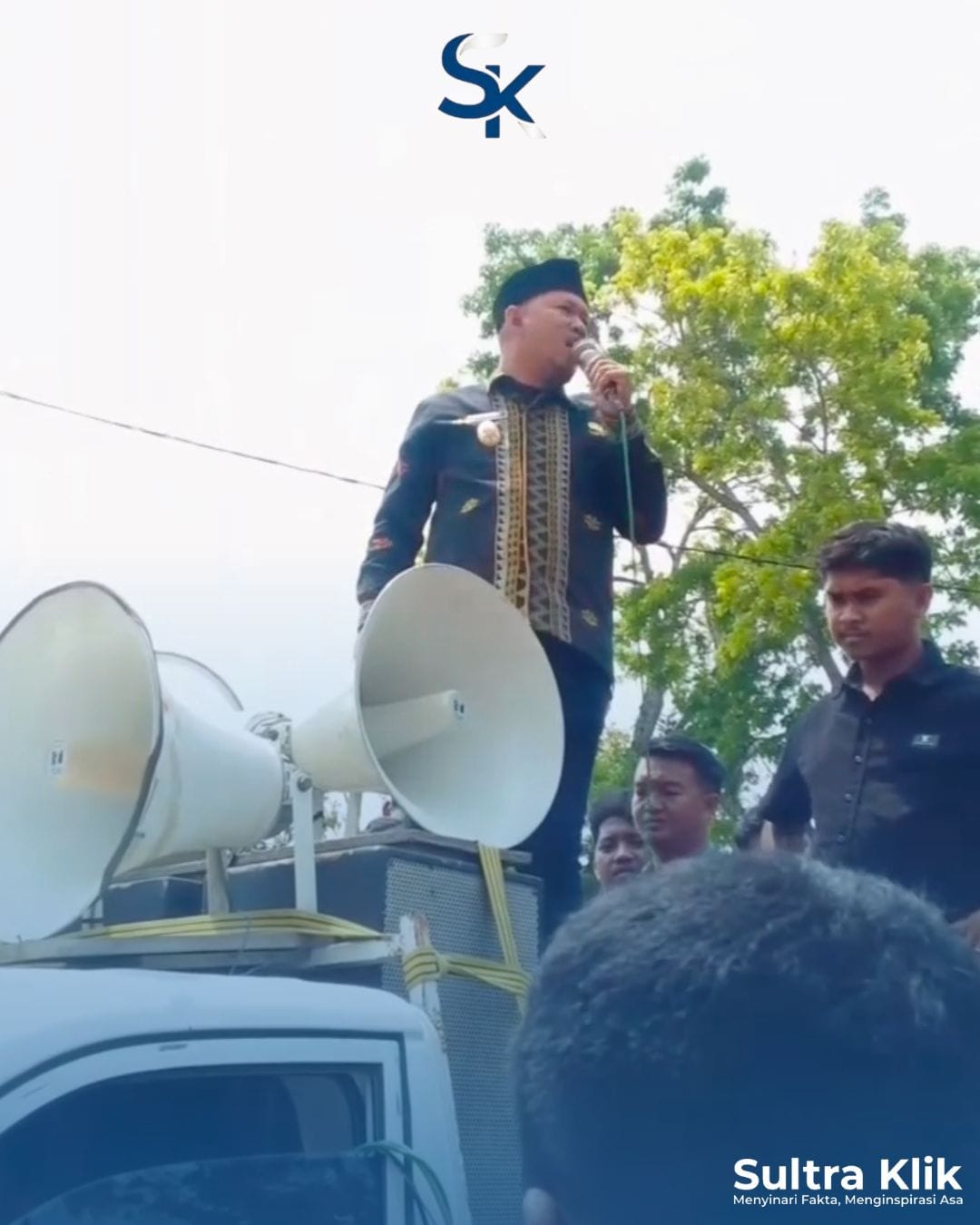 Pedagang BBM Eceran Demo di Kantor Wali Kota Kendari, Sudirman Sebut Tuntutan Sulit Dipenuhi