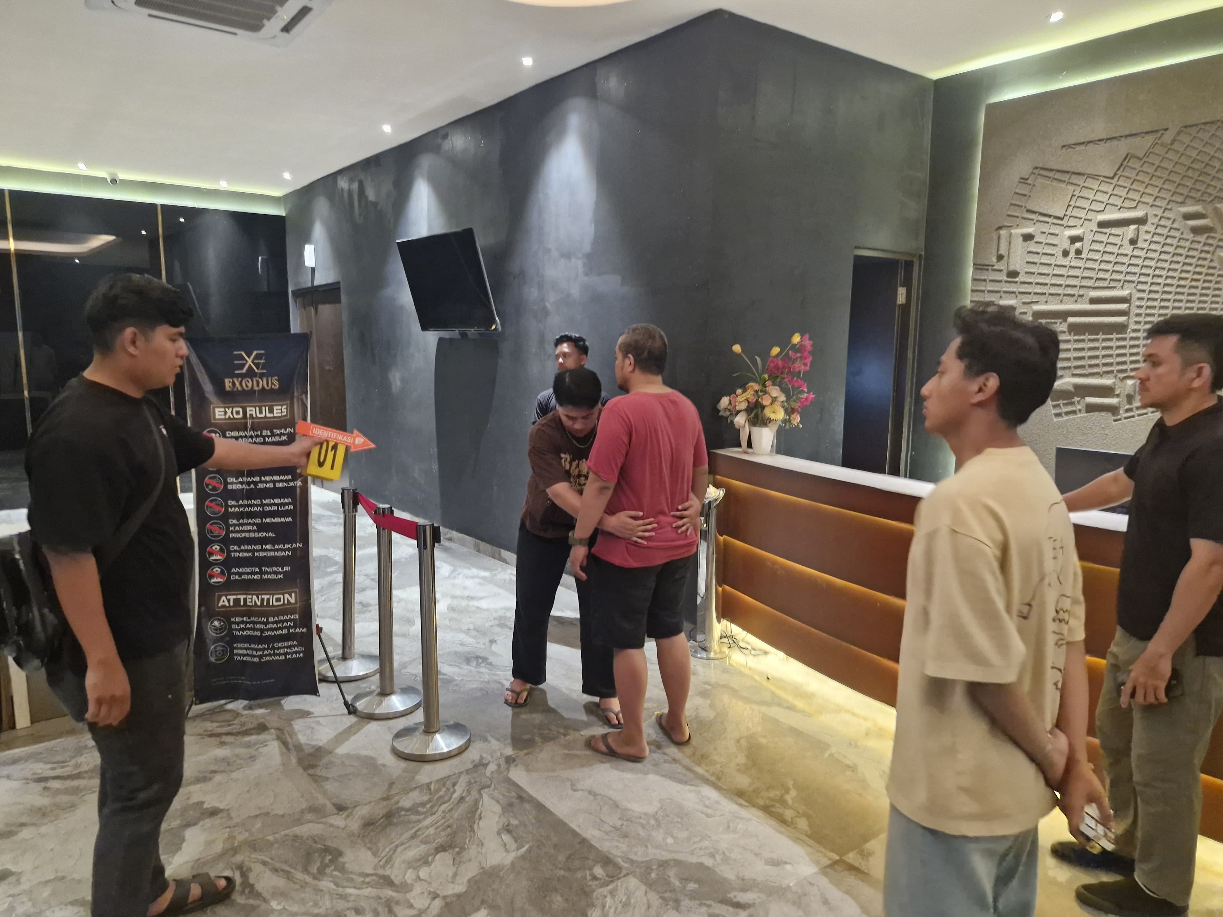 Bawa Parang ke Dalam EXODUS, Pria Diduga Ancam Security